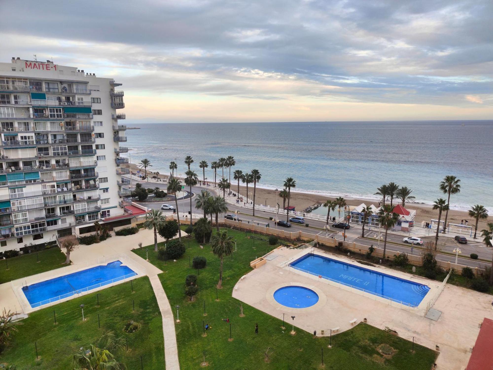 Apartamento En Benalmadena, Primera Linea De Playa Exterior photo